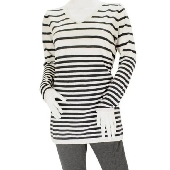H&M Striped V-neck Sweater - Picture 1 of 4